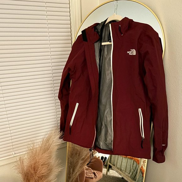 Maroon North face Windbreaker - Picture 1 of 3
